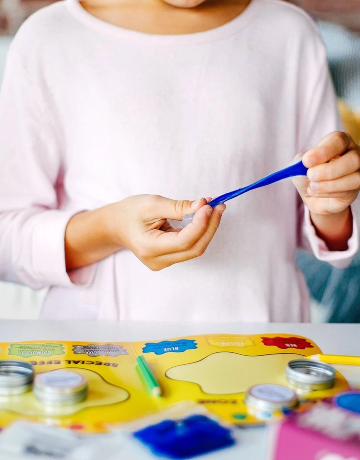 Thinking Putty: Mixed By Me Kit (Glow In The Dark) 5 Thinking Putty: Mixed By Me Kit (Glow In The Dark) - Image 3